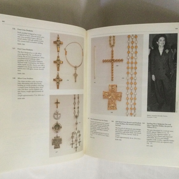 Estate of Jacqueline Kennedy Onassis Auction Catalog April 23-26, 1996 - Picture 7 of 16